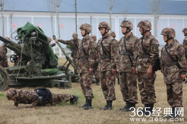 王宝强受伤谜团今晚揭晓 杜海涛当临时教官