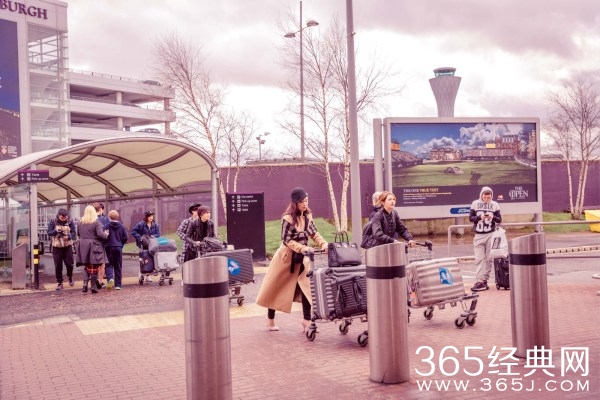 《花儿与少年》土耳其之行大揭秘 姐弟红唇大展\