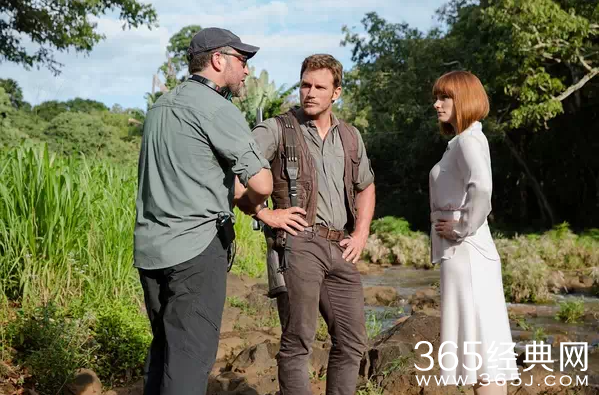 侏罗纪世界剧情预告片及影片