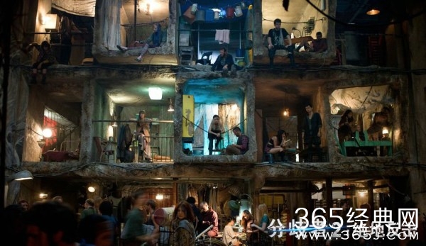 《分歧者2》片场照展示大手笔 狮门再造系列经典