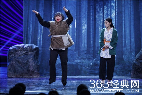 贾玲抹红唇穿粗布衫 跳天气舞赢小沈阳