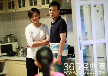 《刑警队长》热播 张延饰警嫂被赞“资深贤妻”