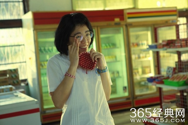 《我的少女时代》曝海报 陈玉珊赴棚拍现场指导