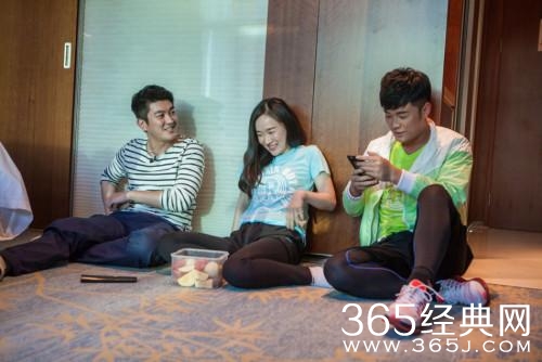 爸爸回来了第二季嗯哼叫李晨爸陈赫转账 贾乃亮甜馨开party