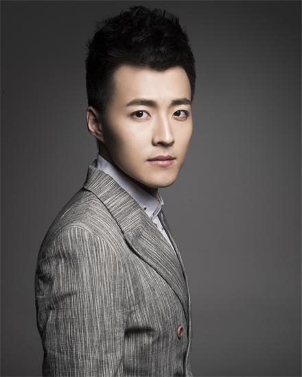 《麻辣女友》热拍 乔骏达童谣组队办公室恋情