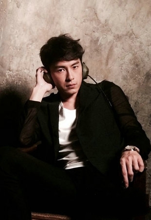 《济公之人皇鼎》横店开机 郑元畅出演史上最帅“济公”