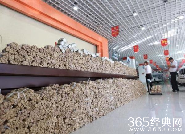 66万硬币买车 有钱任性的最高境界