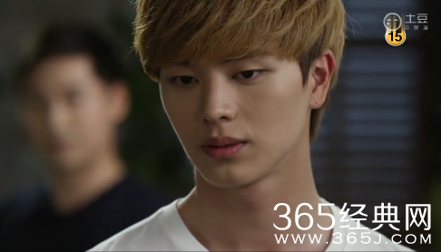 《whoareyou学校2015》11集悬念解开白裤子是班主任