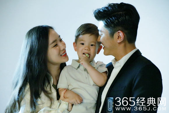 《爸爸回来了》杜江被赞好老公 网友：霍思燕拯救了银河系