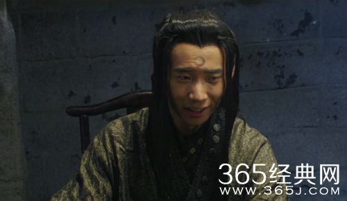 《名侦探狄仁杰》第11集扮演下棋守卫的人是谁