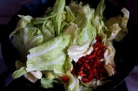 干锅手撕包菜的做法