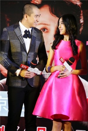 《剧场》办怀旧发布会 种丹妮“欺负”偶像陈数