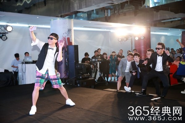 《极限挑战》孙红雷黄渤卖力自黑“王对王”