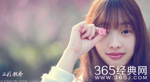 女人在韵。韵致不为时光而左