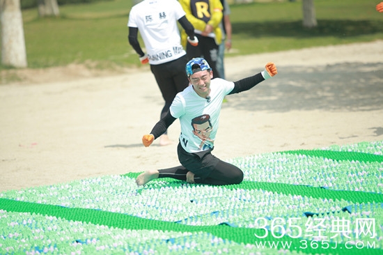 跑男团演技大比拼   “影帝”郑恺再现江湖