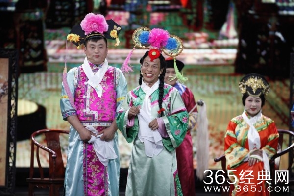 《欢乐喜剧人》宋小宝带伤复出 自编自导\