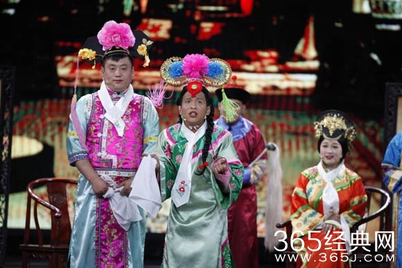 《喜剧人》宋小宝带伤复出 自导自演反串甄嬛