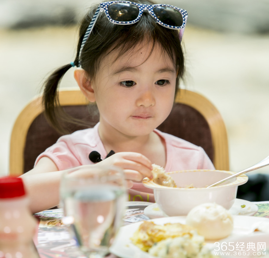 甜馨奥莉双骄合璧萌娃奶爸聚首