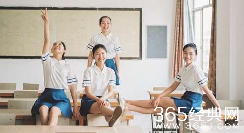 知我者谓我心忧，不知我者谓我何求 