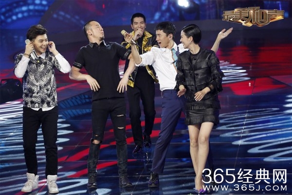 《最美和声》曝高考秘籍 张杰高考当晚听歌减压