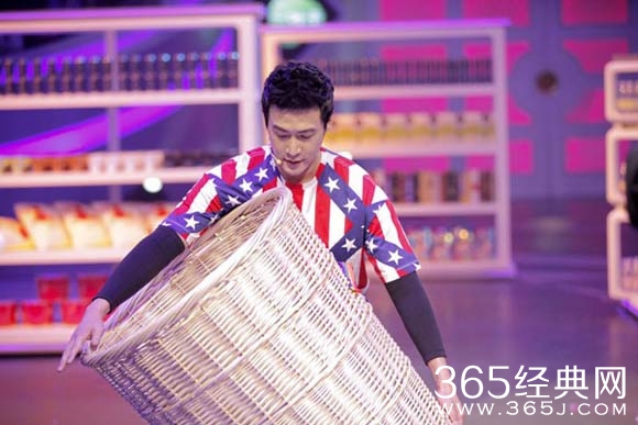 《为她而战》长腿夫妇受追捧 鲍蕾能文能武真人不露相