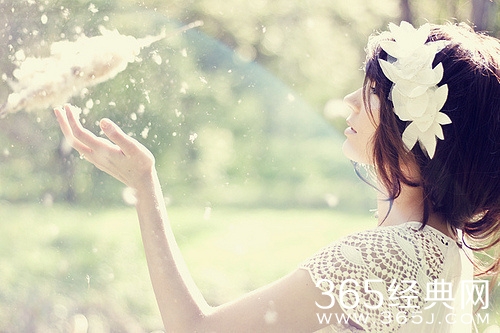 别那么悲愤，这个世界不欠你的