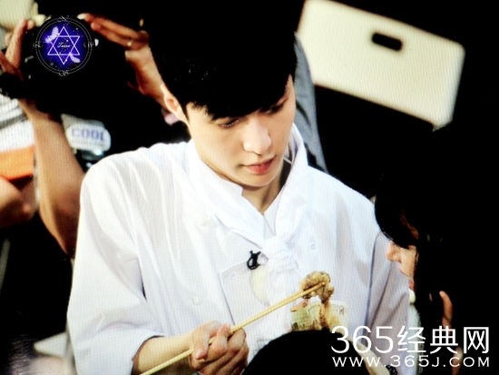 黄渤陈乔恩送快递 罗志祥张艺兴夜市揽生意