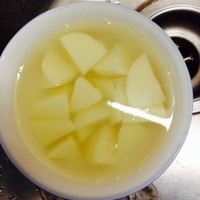 红烧土豆炖鸡腿的做法