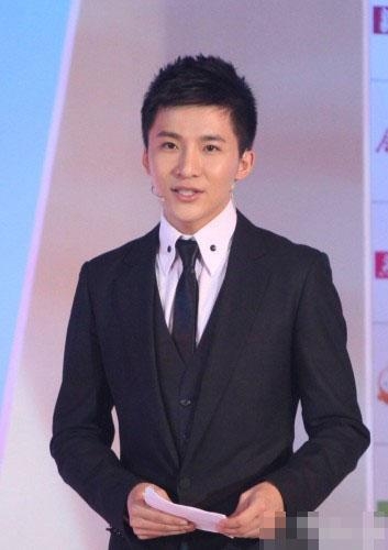 主持人边策涉毒坠楼身亡 可惜了这么高的颜值