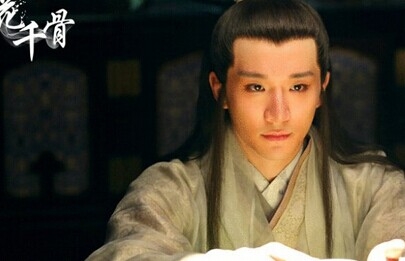 《花千骨》墨冰仙和墨冰是同一个人吗？