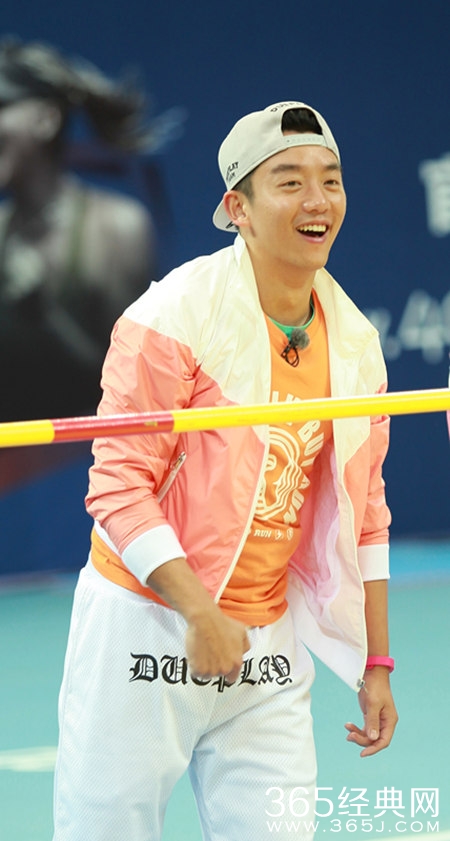 跑男上演恶女特辑 郑恺全程尽显绅士风度