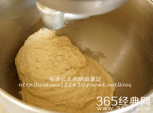 卡士达鲜奶油面包