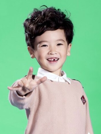 《两生花》颜朗的爸爸是谁？