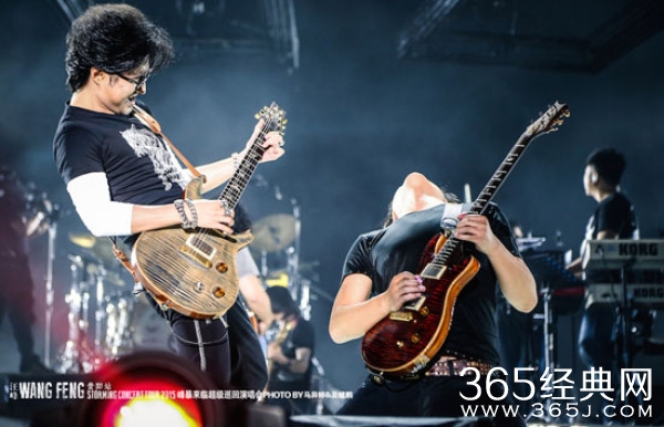 汪峰广州开唱 向歌迷承诺：下次带章子怡来