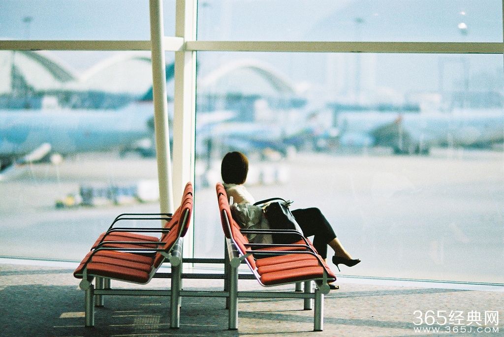 别再标榜自己多苦逼了，现在不流行这个了