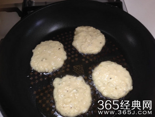 烤蒜味起司洋葱圈