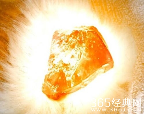 《花千骨》白子画为什么要单独拿走花千骨的验生石？