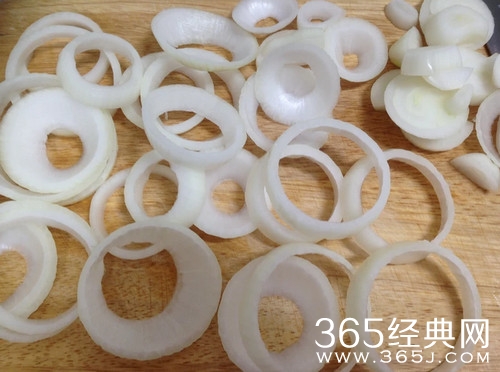 烤蒜味起司洋葱圈