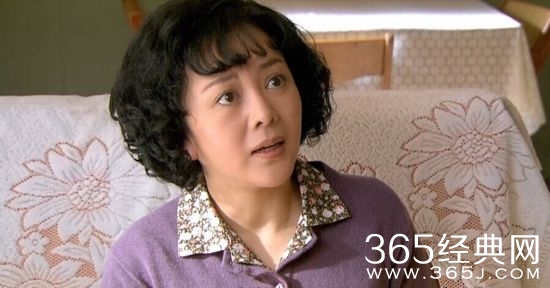 《剧场》卫视热播 梁丽火辣热吵闹翻天