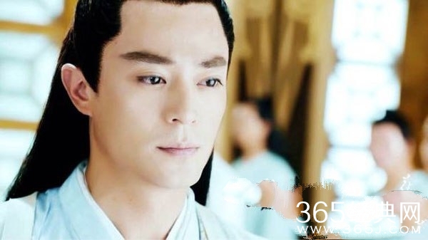 《花千骨》中为什么尊上世尊不收徒弟？