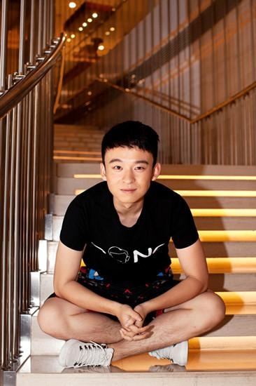 非典型小鲜肉董子健:演员就像水