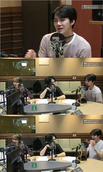 EXO录制《正午的希望曲》