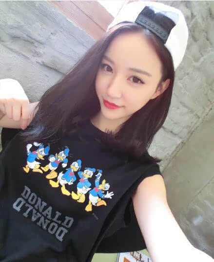 王思聪的11任前女友全都长得一样一样的