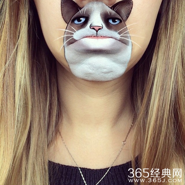 艺术家嘴唇上创作卡通人物惟妙惟肖