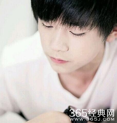 易烊千玺荣获青春励志人物称号