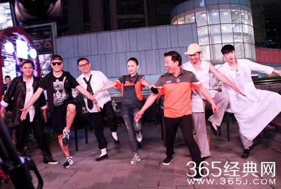 《极限挑战》演绎上海滩 孙红雷变小贩干劲十足