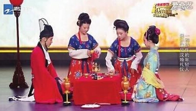 周立波调侃汉服遭批 疑周立波被节目组辞退