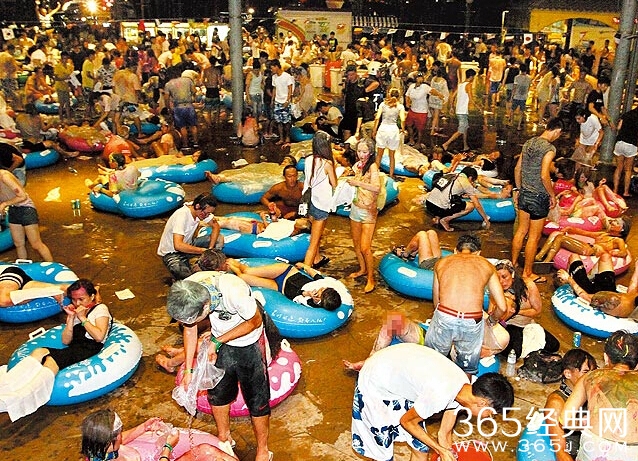 台湾粉尘爆炸造成498人受伤