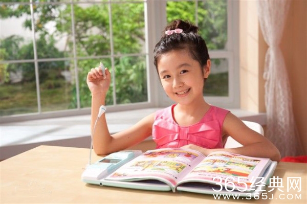 点读机女孩被爆没过本科线 我的学习很担心