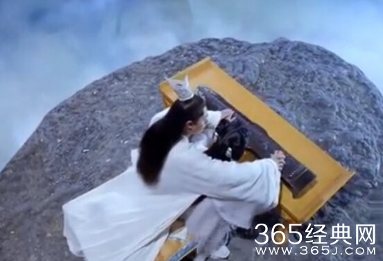 《花千骨》怎么得到神器流光琴的及作用？